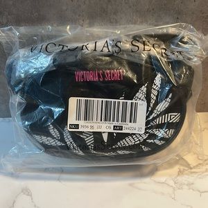 Victoria Secret Waist bag/Fanny Pack black with white mesh bag OS
